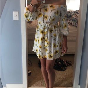 Yellow and white daisy Forever 21 dress